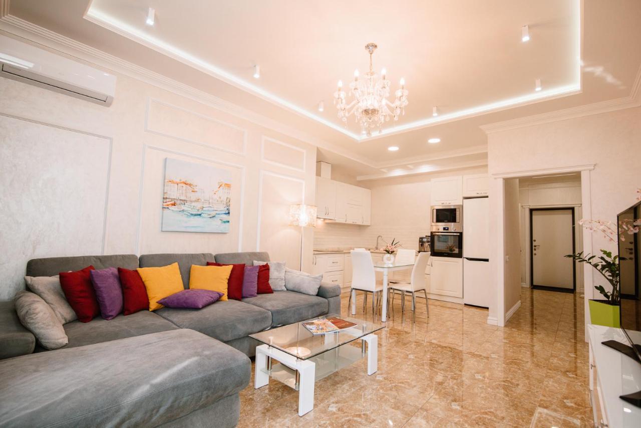 Ferienwohnung Luxury For Business & Pleasure Royal 1 Kiew Exterior foto